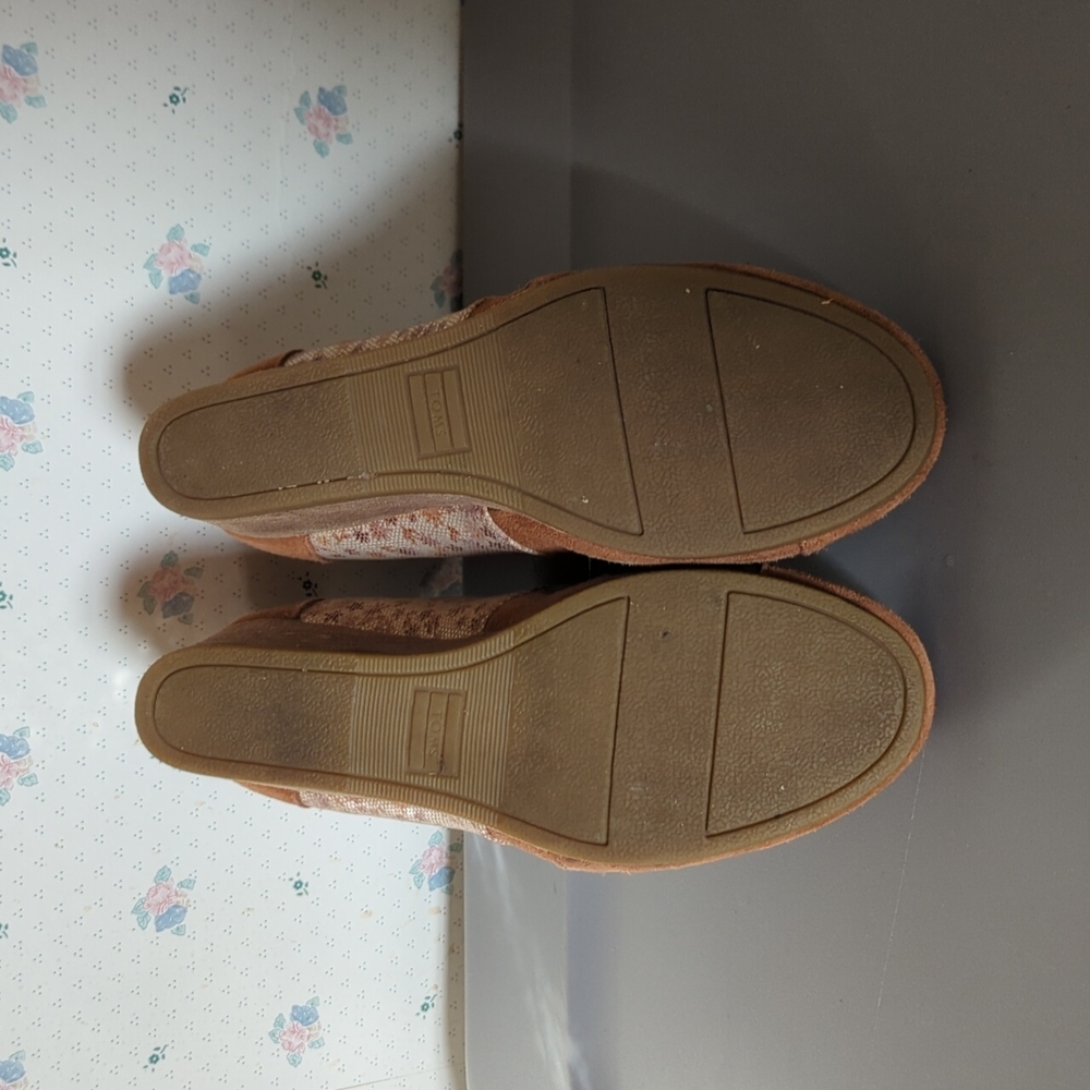 TOMS 🐦 Desert Wedge Bootie 🏜️ Suede and Printed Floral Leather - Picture 3 of 7